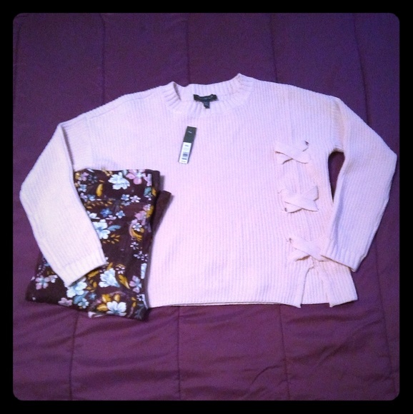 The Limited Tops - NWT The Limited Pale Pink Semi-Cropped Sweater